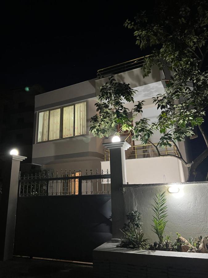 Guest House Sala Durrës Exterior foto